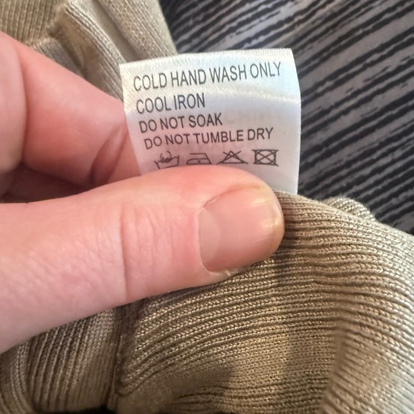 NWOT Petal and Pup SILVIE KNITTED SET - BEIGE Size XS. Includes Tank & Flare Leg - Picture 13 of 13